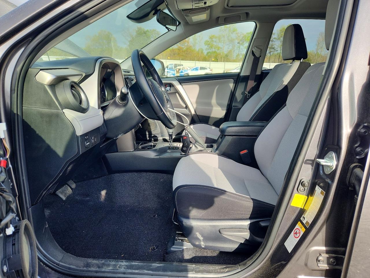 2018 Toyota Rav4 Xle - Image 7