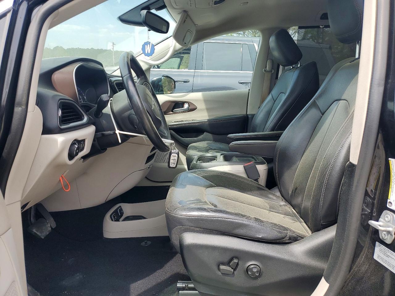 2017 Chrysler Pacifica Touring L - Фото 7