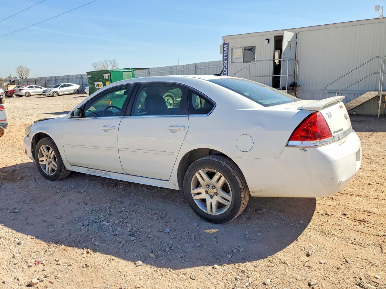 2011 Chevrolet Impala - Фото 2