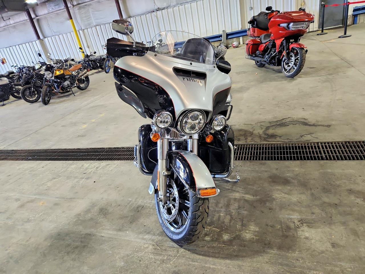 2015 Harley-Davidson Flhtkl Ultra Limited Low - Фото 2
