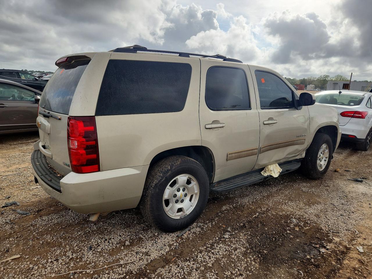 2012 Chevrolet Tahoe C1500 Ls - Image 3