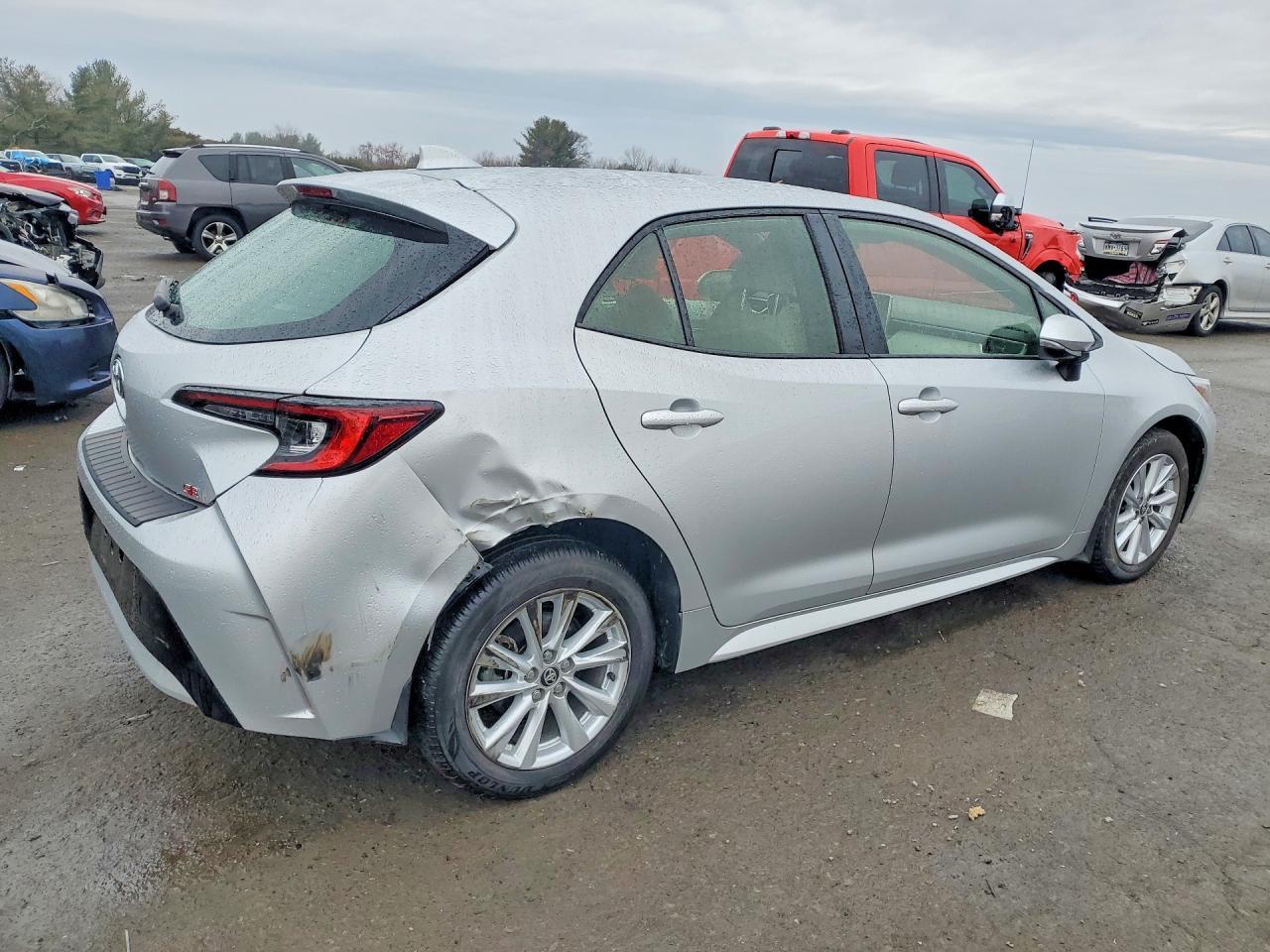 2024 Toyota Corolla Hatchback Se - Фото 3