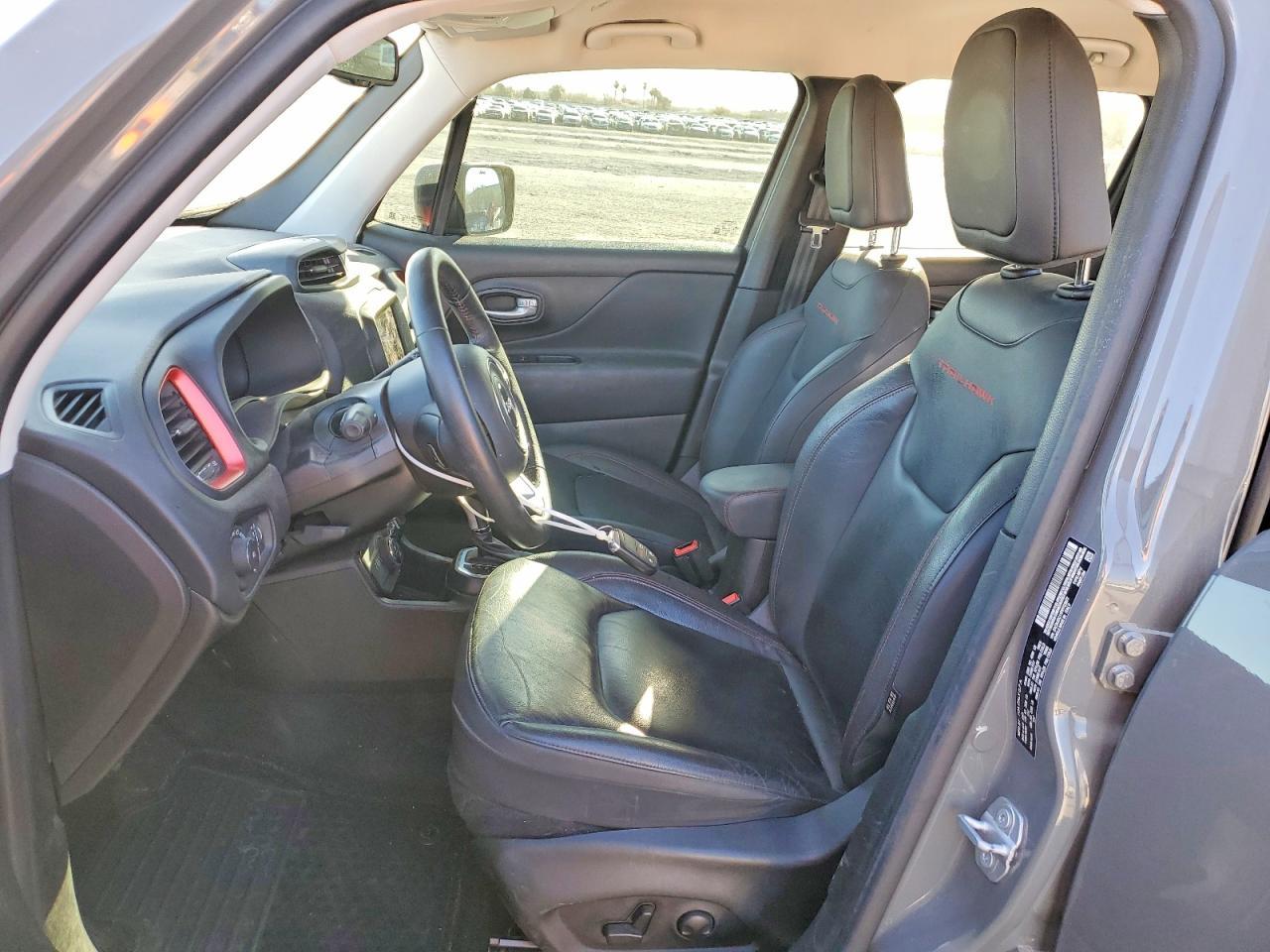 2023 Jeep Renegade Trailhawk - Image 7