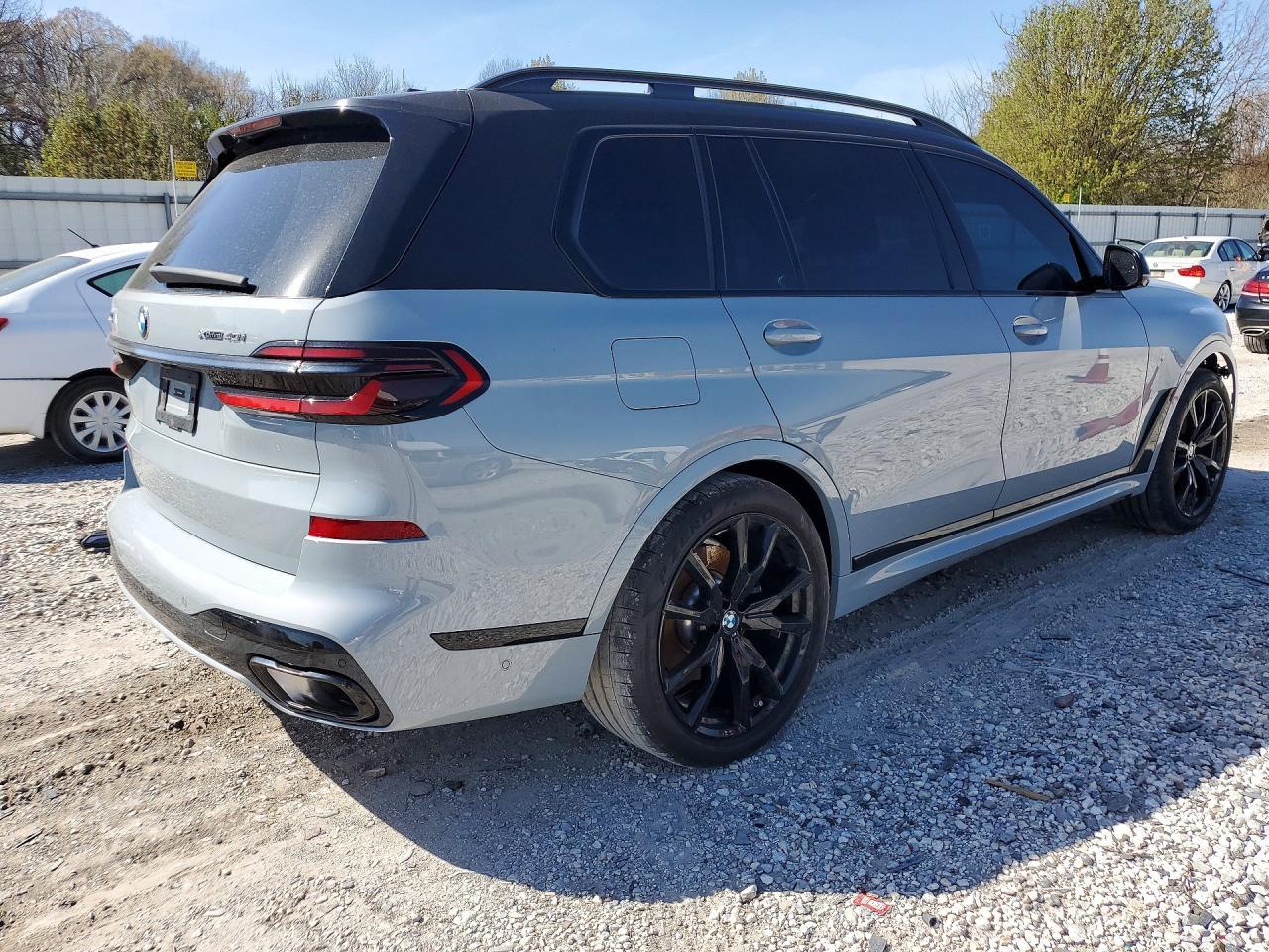 2025 BMW X7 xDrive40I - Фото 3