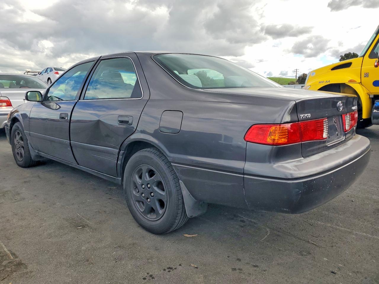 2001 Toyota Camry Le V6 - Image 2