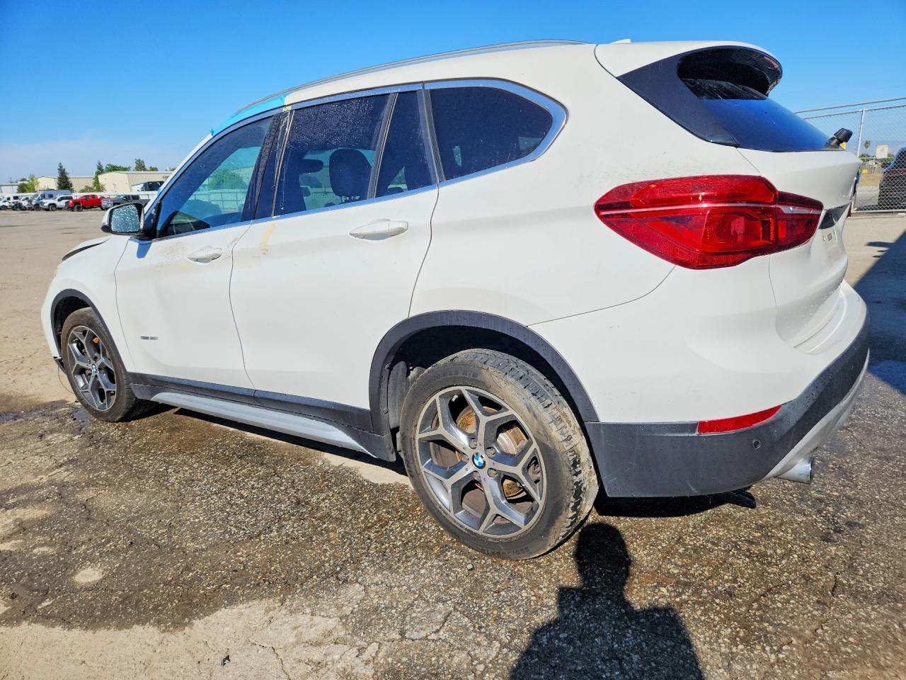 2017 BMW X1 Sdrive28I - Фото 2