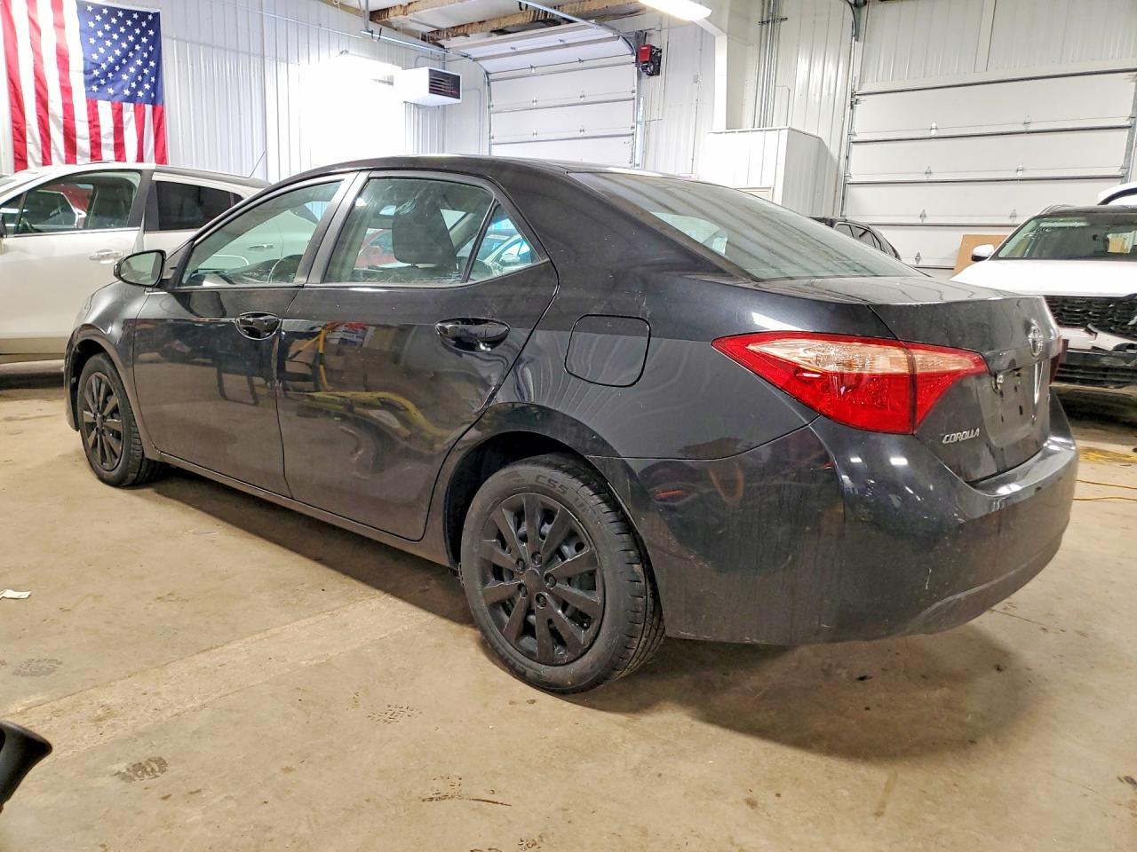 2017 Toyota Corolla Le - Фото 2