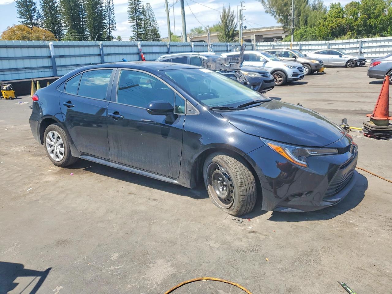 2025 Toyota Corolla Le - Image 4