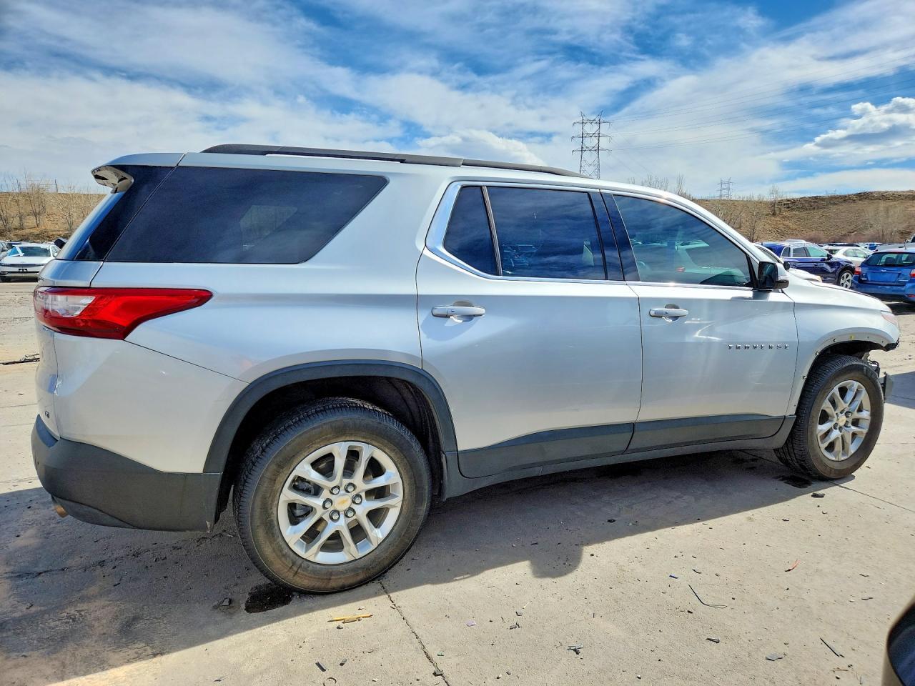 2020 Chevrolet Traverse Lt - Image 3