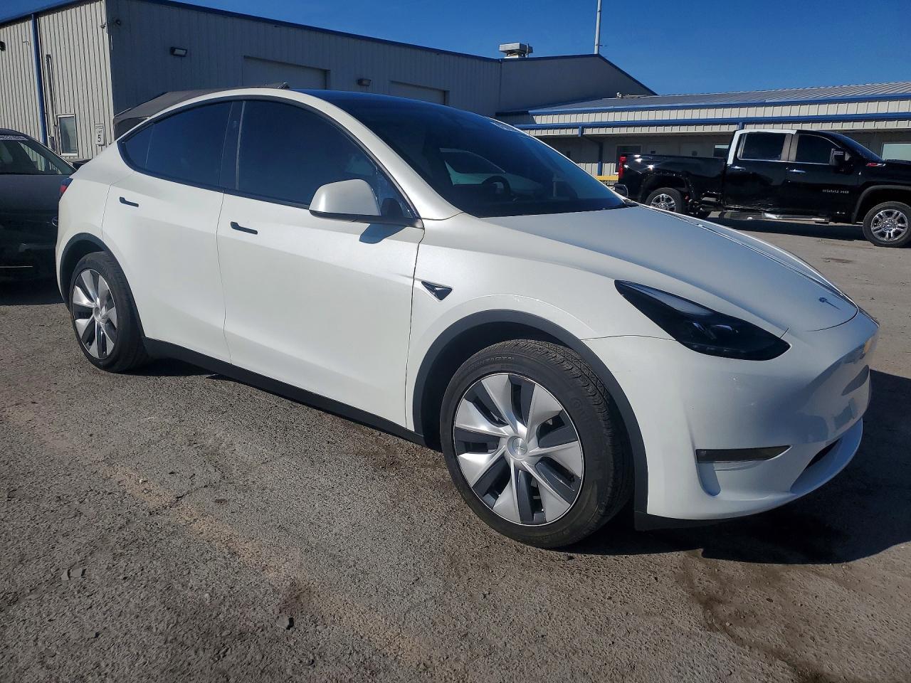 2023 Tesla Model Y - Фото 4