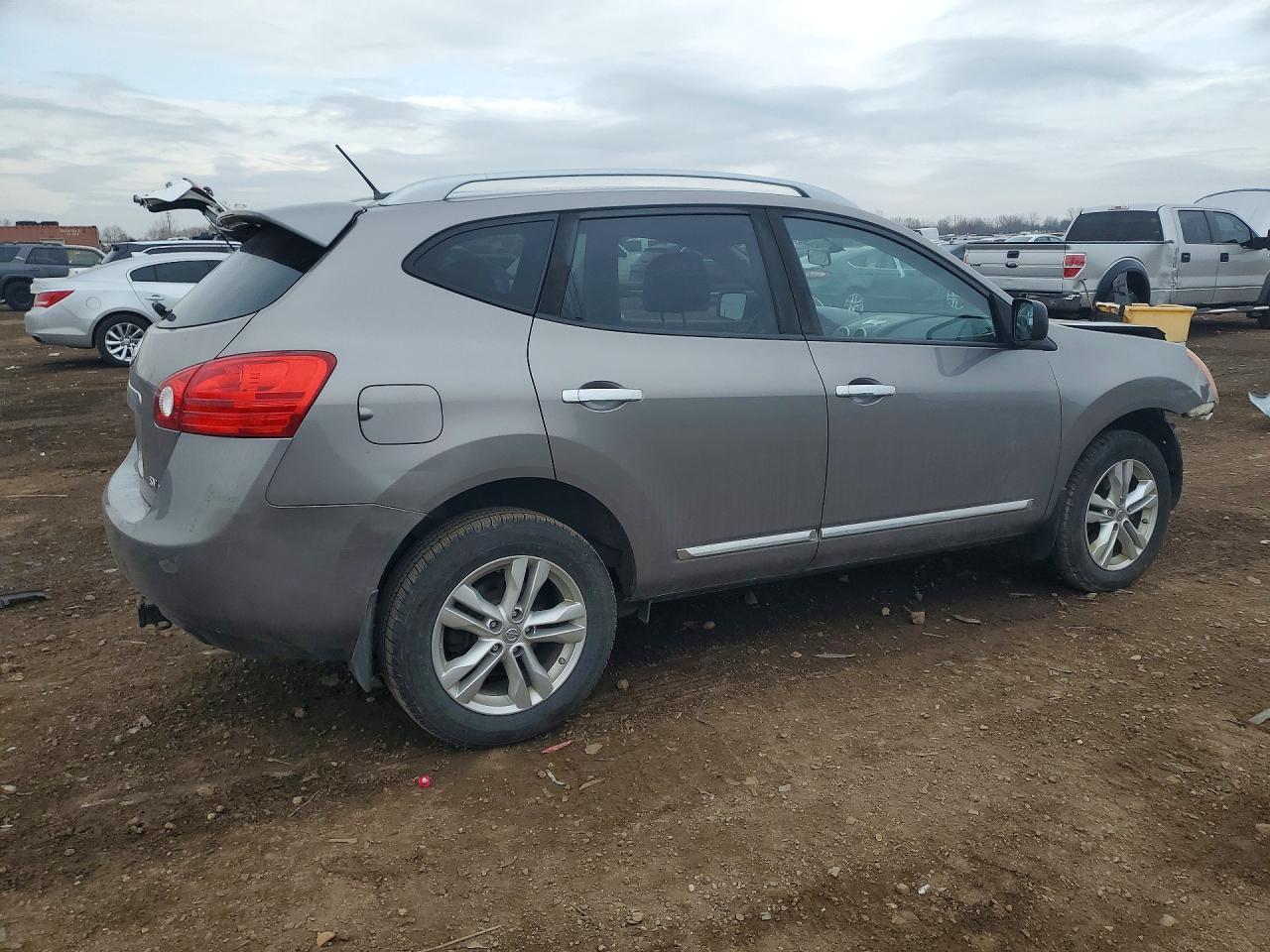 2015 Nissan Rogue Select S - Фото 3