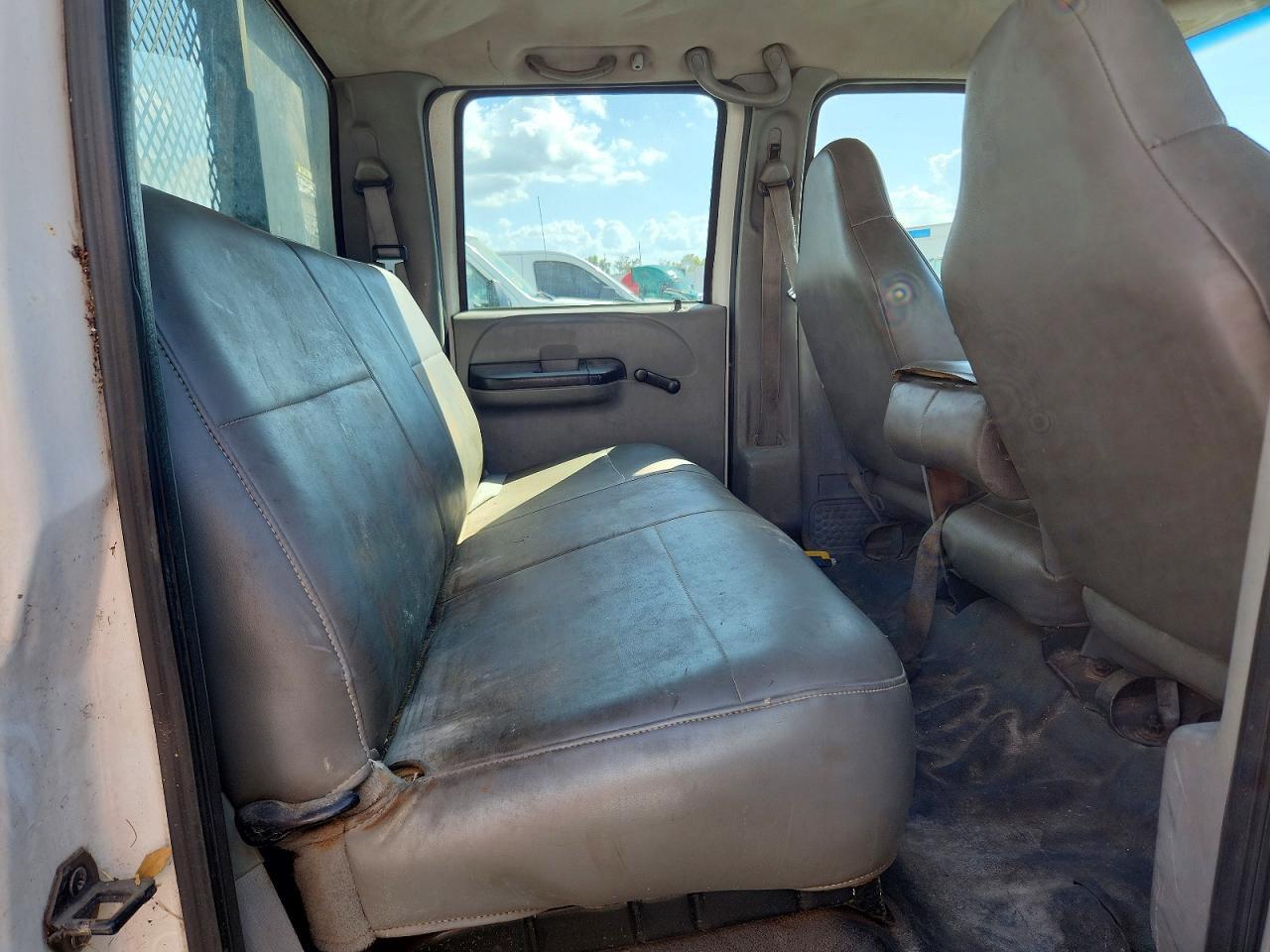 2005 Ford F550 Super Duty - Фото 6