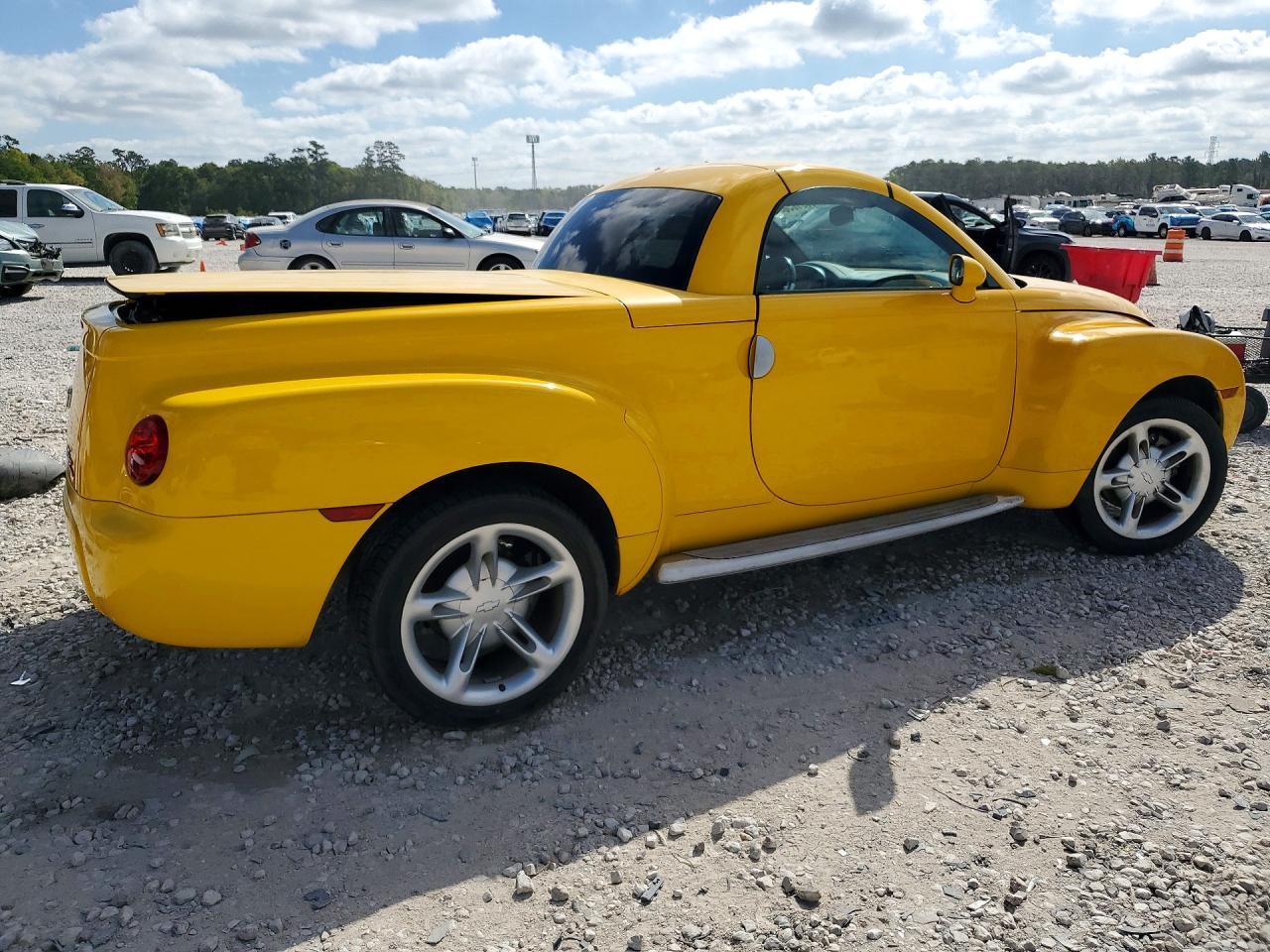 2004 Chevrolet Ssr - Фото 3