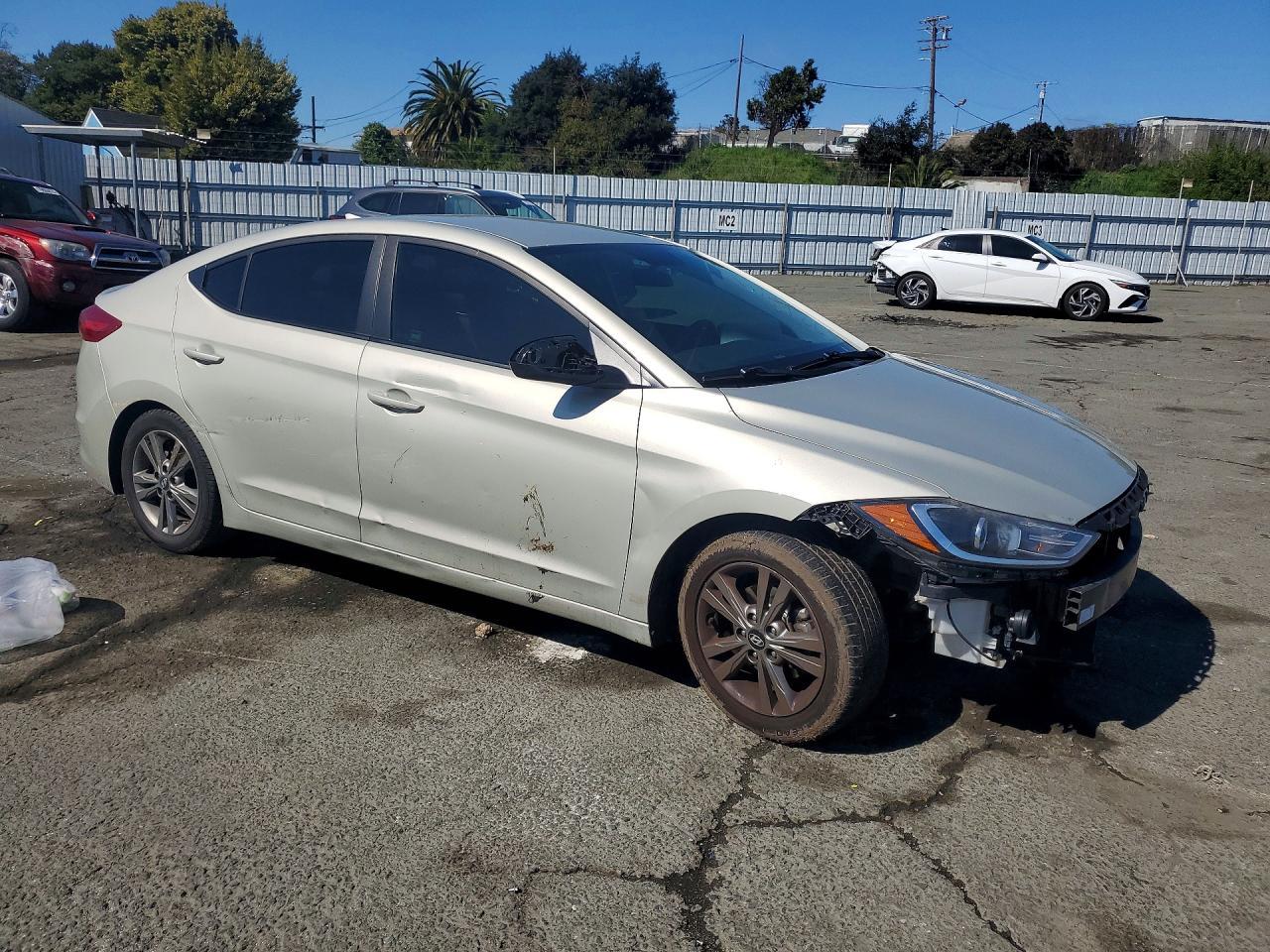 2018 Hyundai Elantra Sel - Фото 4