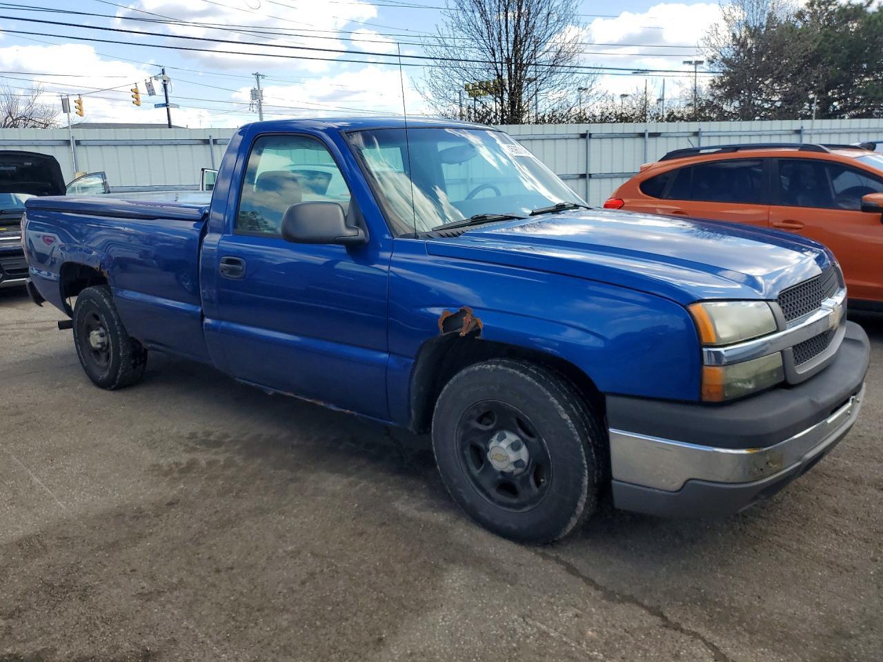 2004 Chevrolet Silverado C1500 - Image 4
