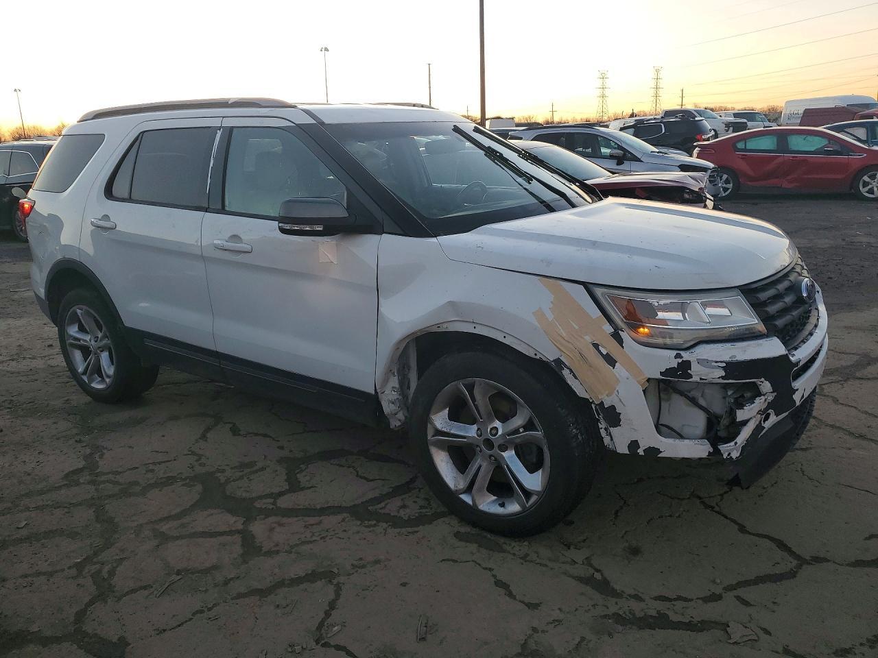 2016 Ford Explorer Xlt - Фото 4