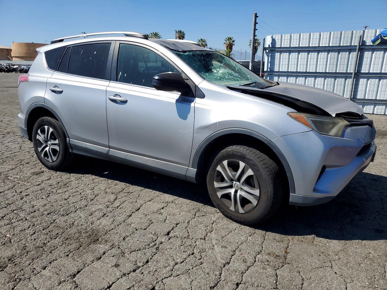 2017 Toyota Rav4 Le - Фото 4