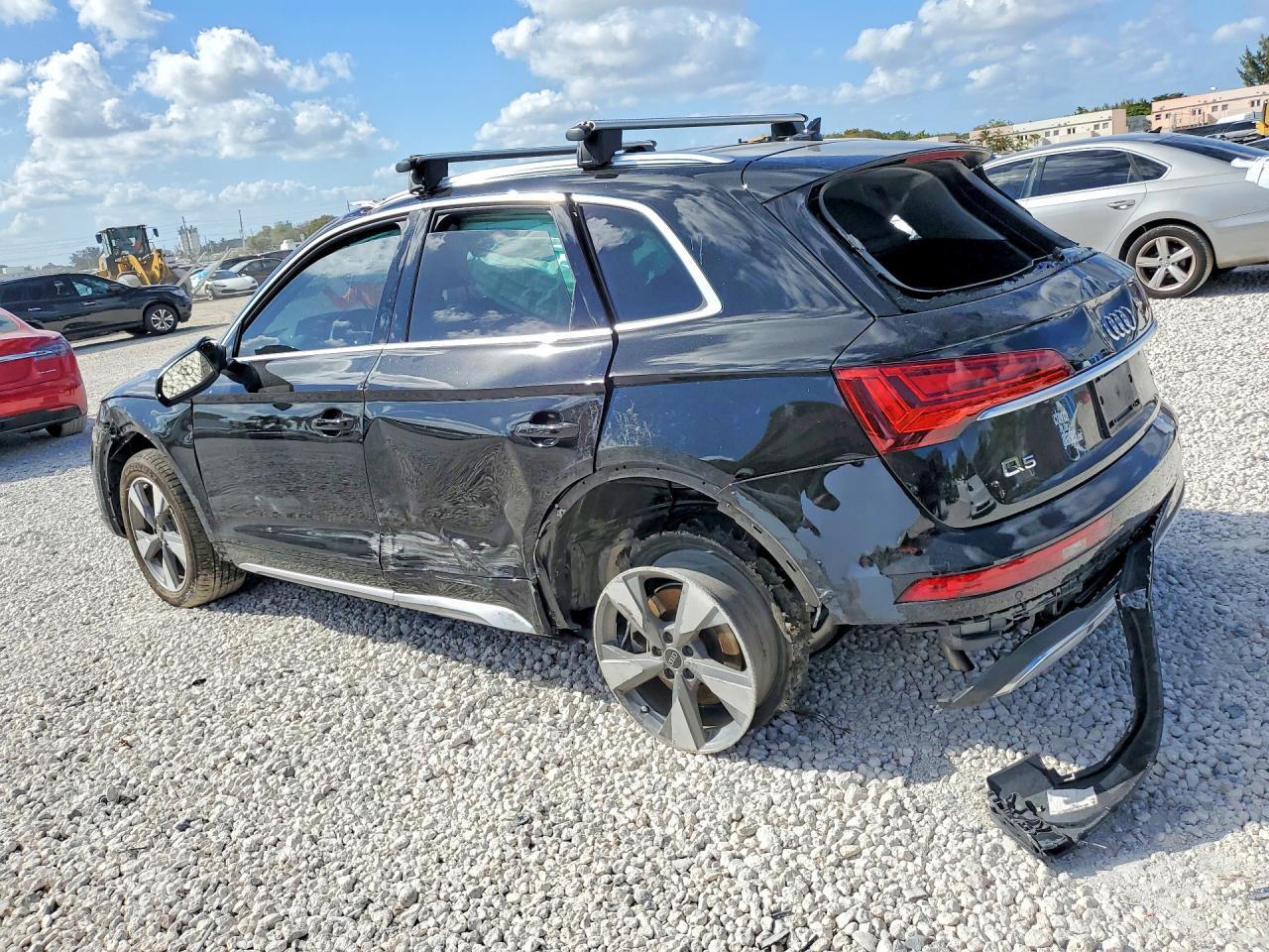 2023 Audi Q5 Premium 40 - Image 2
