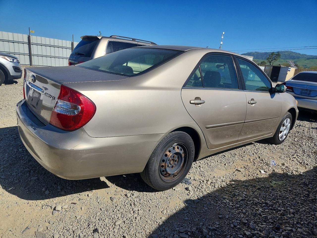 2003 Toyota Camry Le - Фото 3