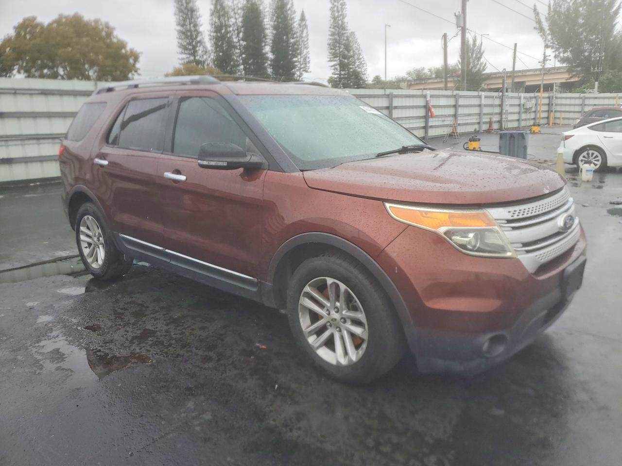 2015 Ford Explor Xlt - Фото 4