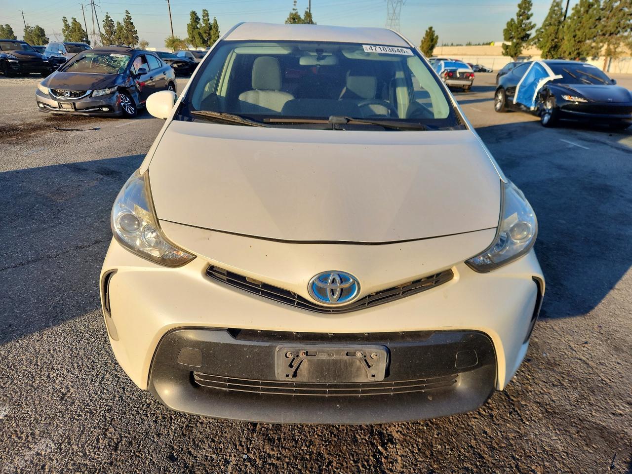 2017 Toyota Prius V Three - Фото 5