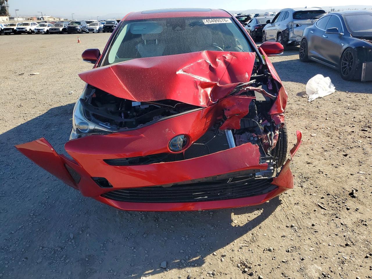 2016 Toyota Prius Three - Фото 5