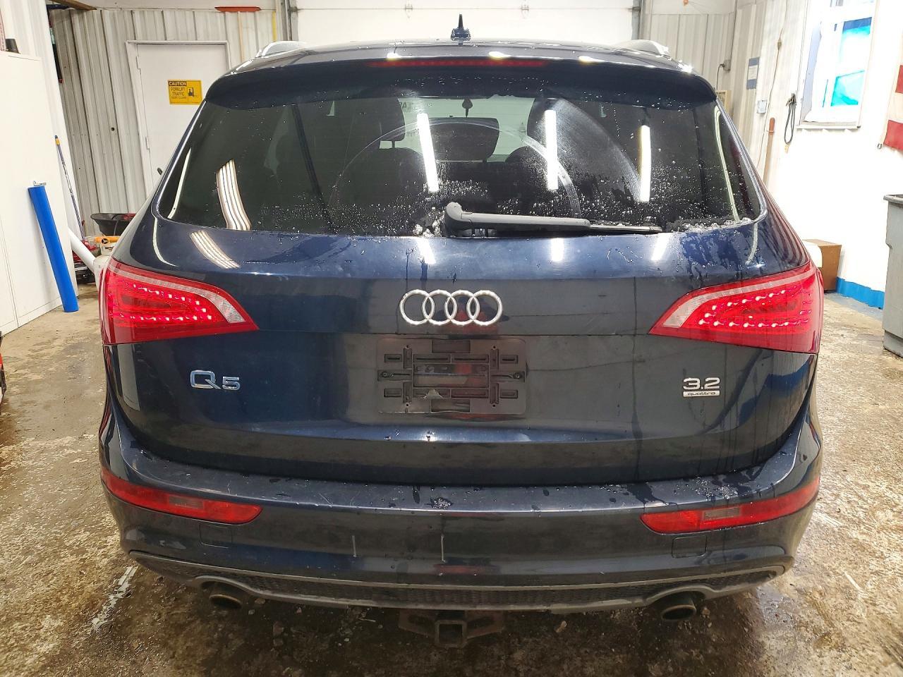 2010 Audi Q5 Premium Plus - Image 6