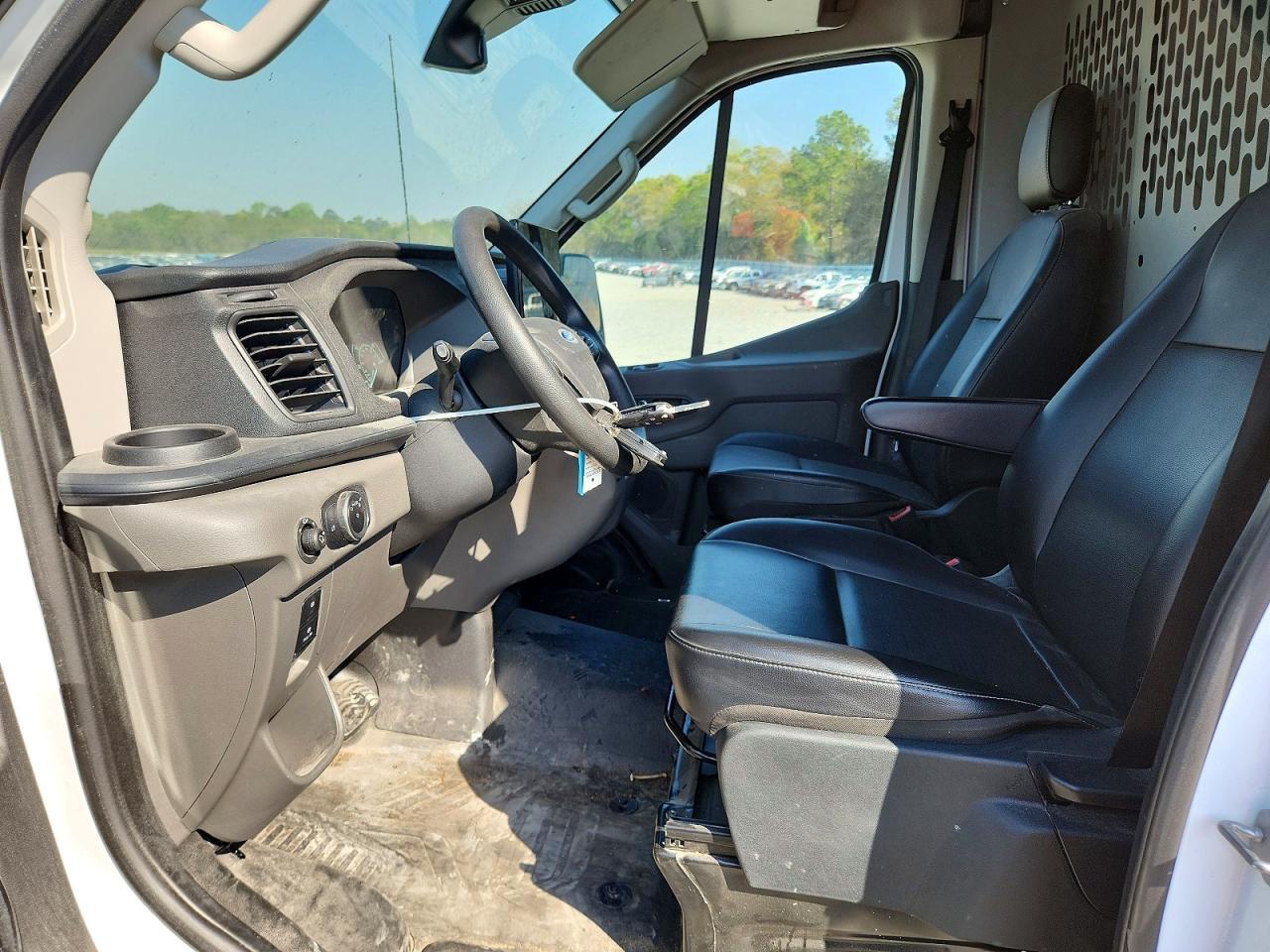 2025 Ford Transit T-250 - Фото 7