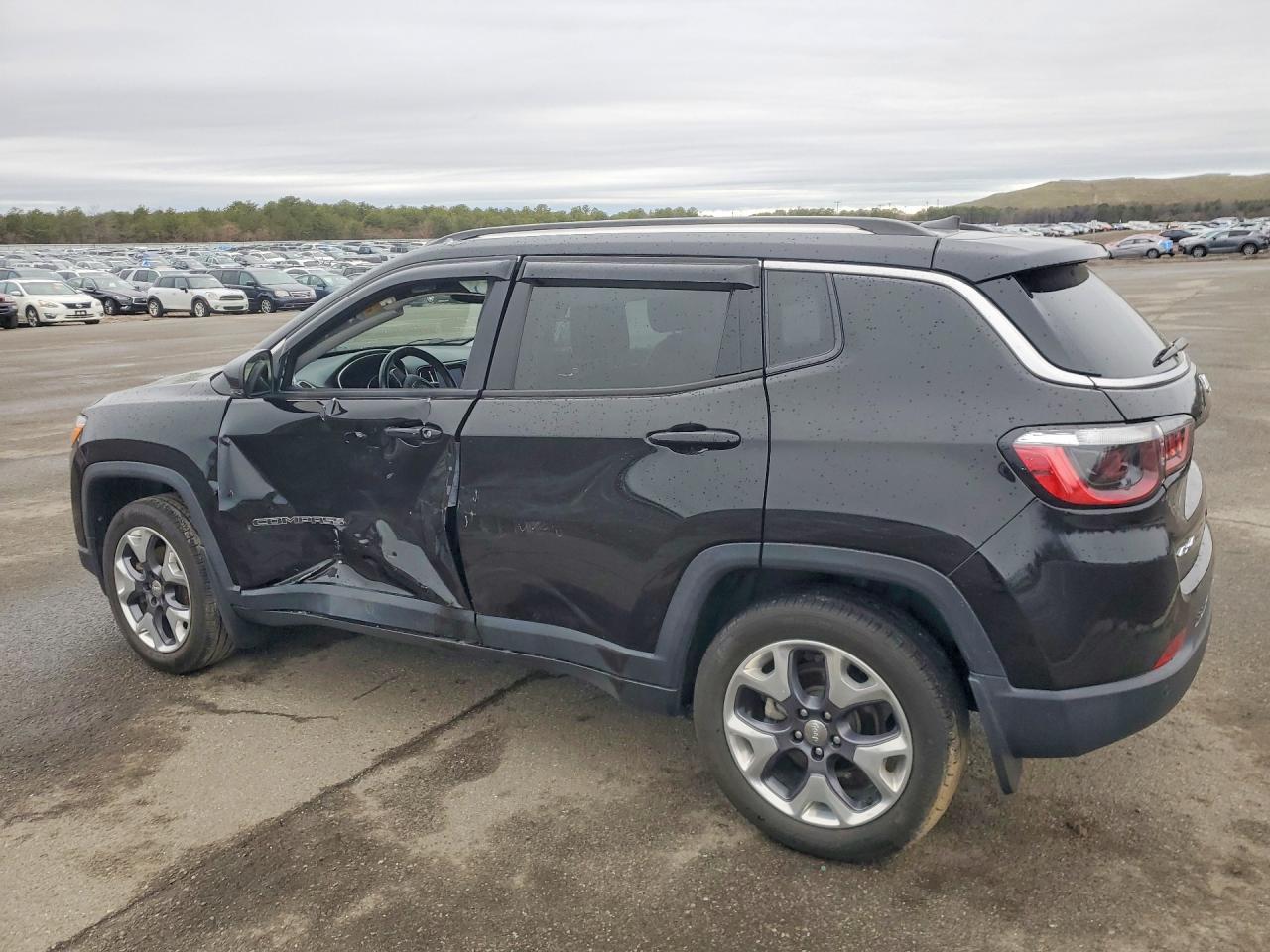 2021 Jeep Compass Limited - Фото 2
