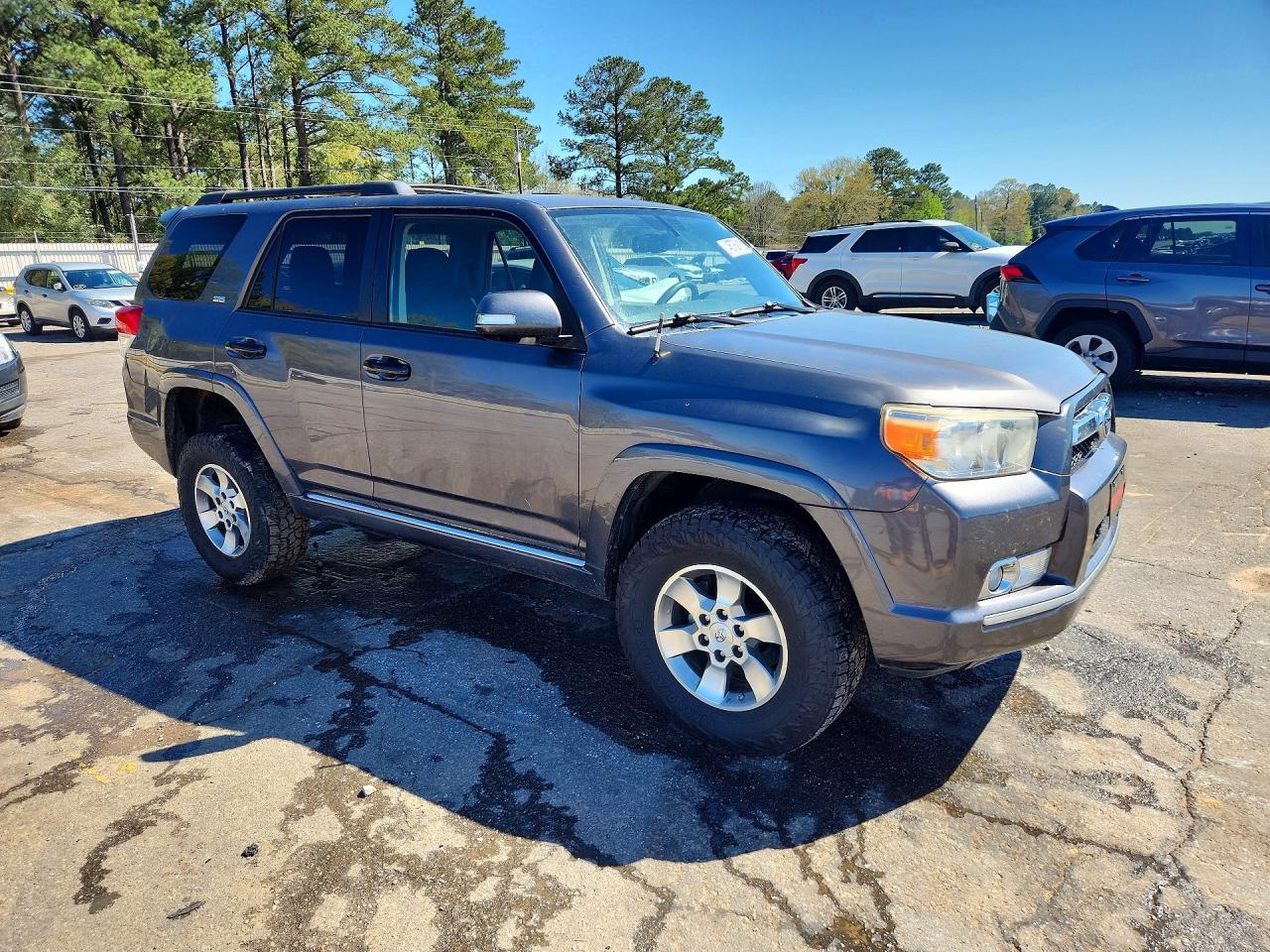 2013 Toyota 4Runner Sr5 - Image 4