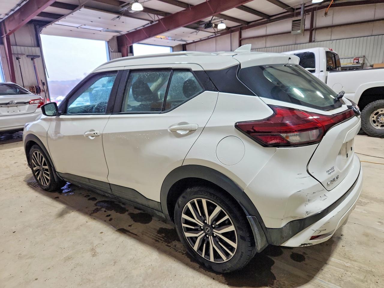 2024 Nissan Kicks Sv - Image 2