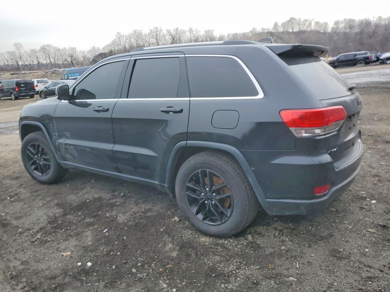 2017 Jeep Grand Cherokee Limited - Image 2