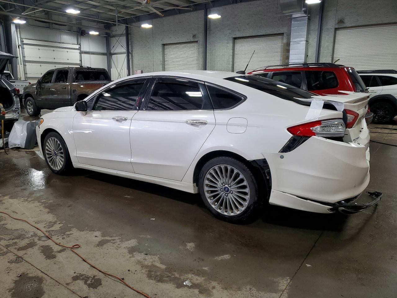 2016 Ford Fusion Titanium - Image 2
