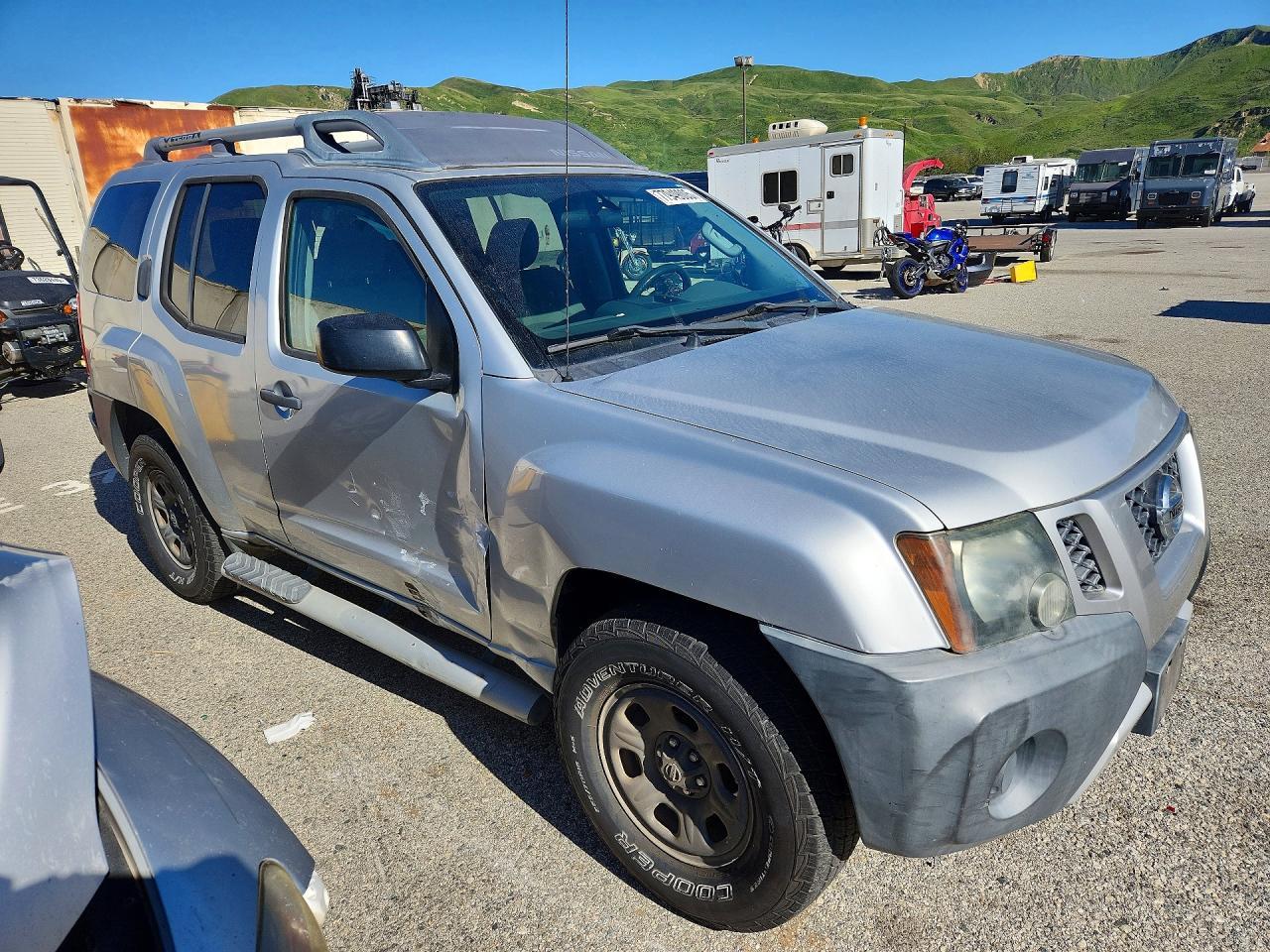 2015 Nissan Xterra X - Фото 4