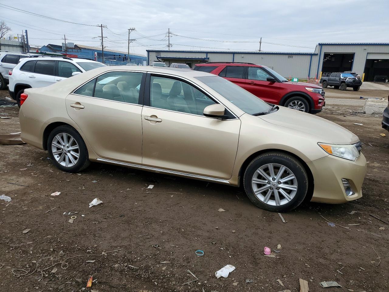 2012 Toyota Camry Xle V6 - Image 4