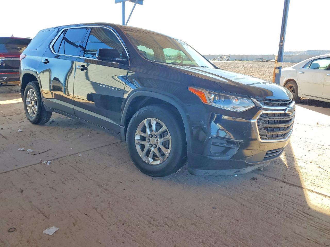 2020 Chevrolet Traverse Ls - Image 4