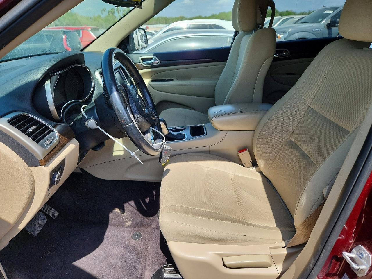 2016 Jeep Grand Cherokee Laredo - Image 7