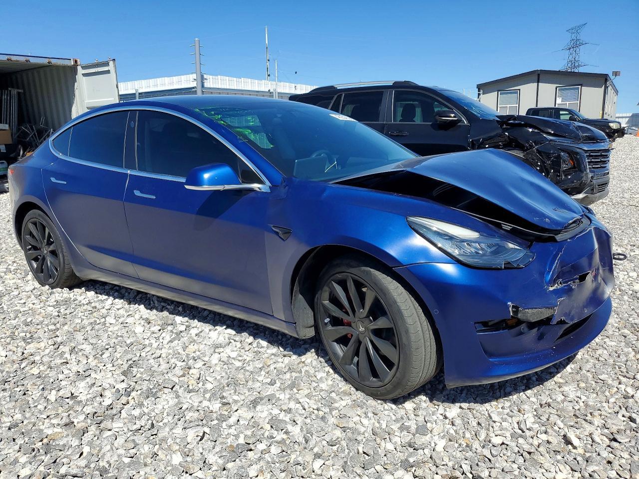 2020 Tesla Model 3 - Фото 4