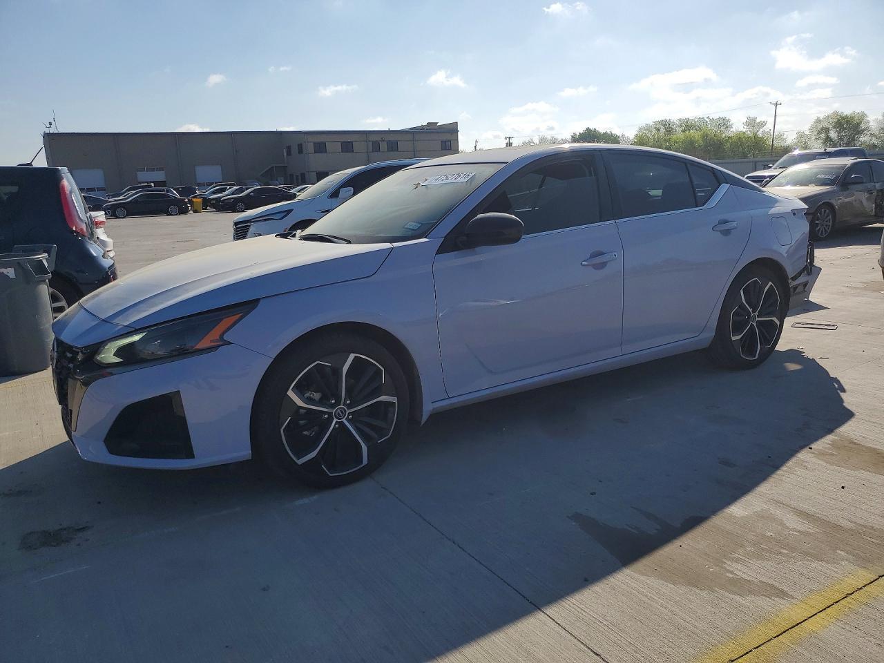 2025 Nissan Altima 2.5 Sr