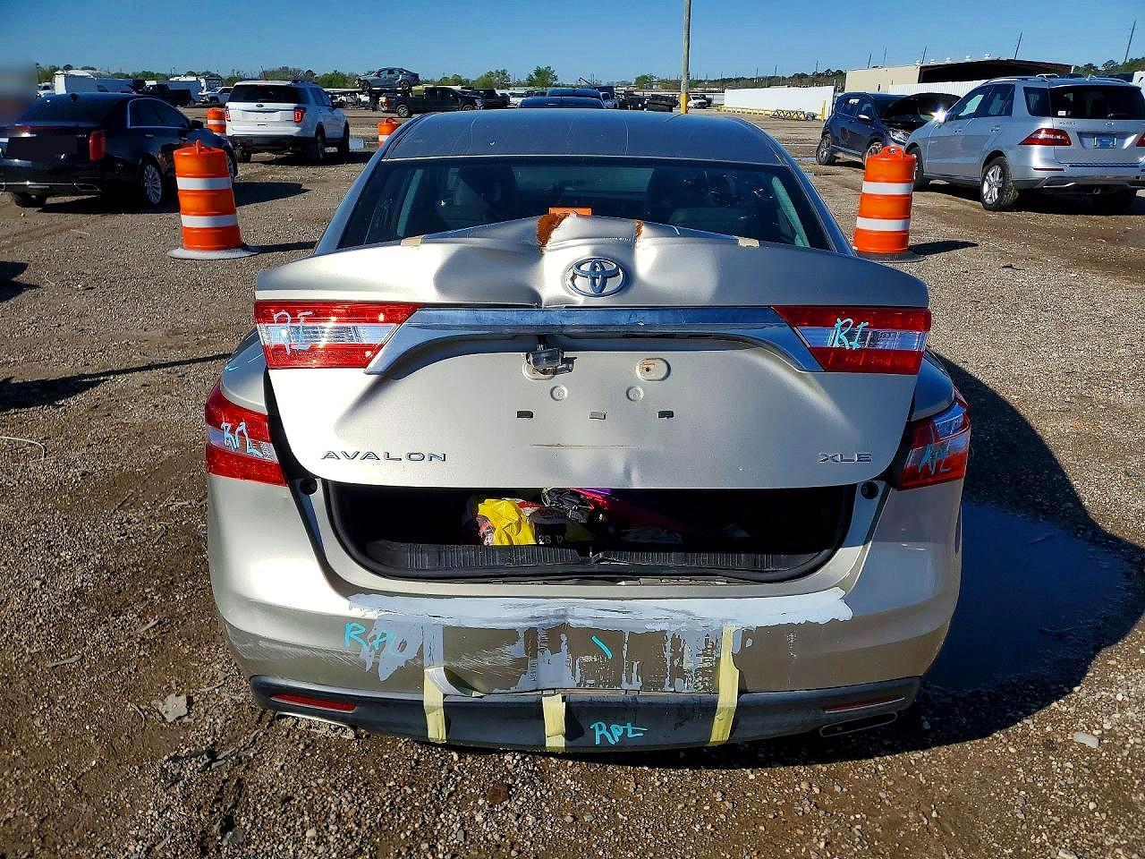 2013 Toyota Avalon Xle - Image 6