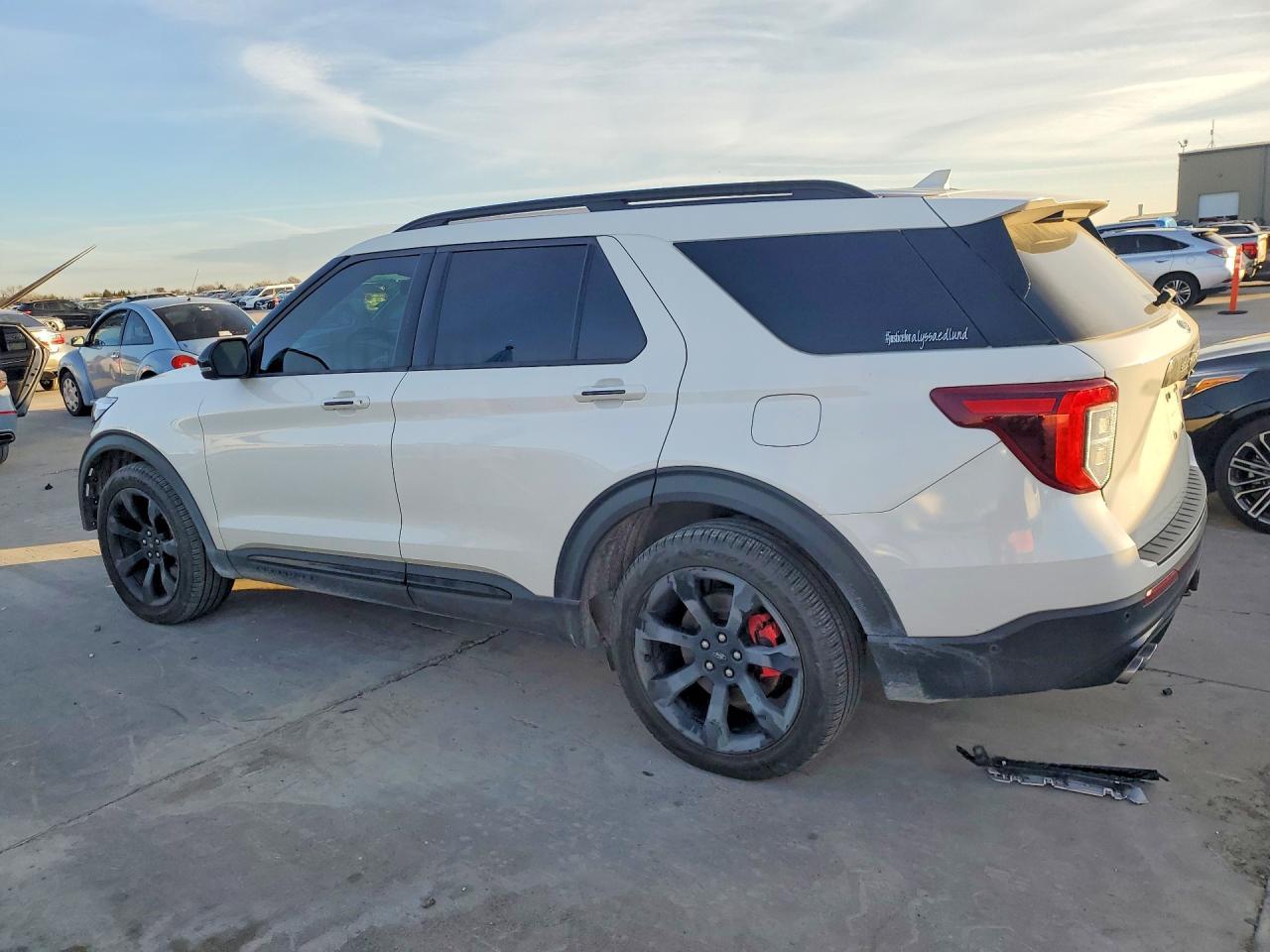 2022 Ford Explorer St - Фото 2