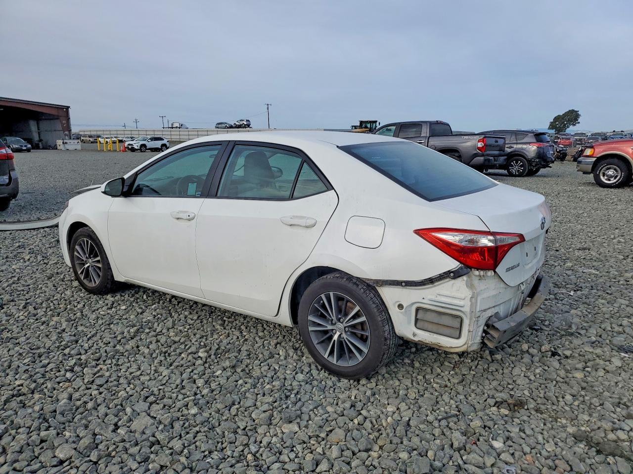 2016 Toyota Corolla Le Plus - Фото 2