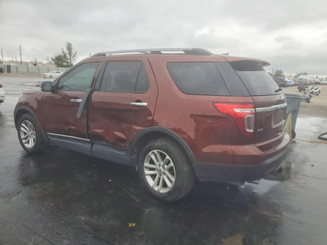 2015 Ford Explor Xlt - Фото 2