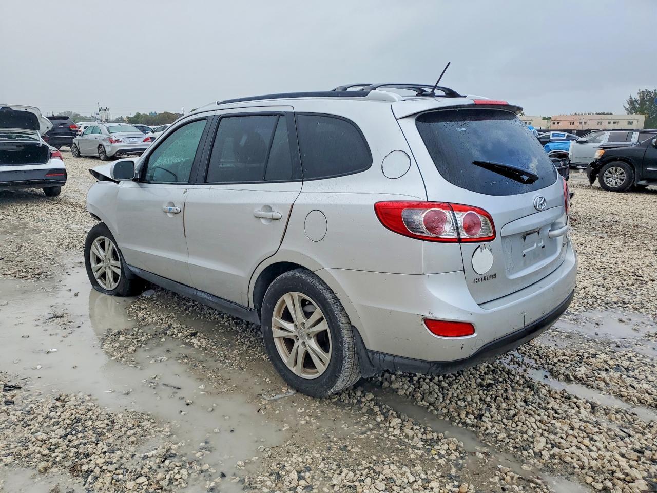 2011 Hyundai Santa Fe Se - Image 2