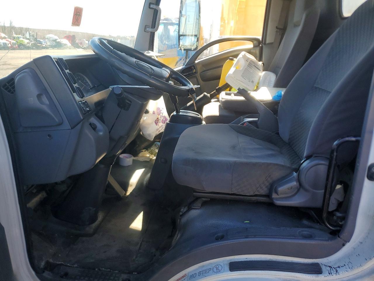 2013 Isuzu Npr Hd Box Truck - Image 7