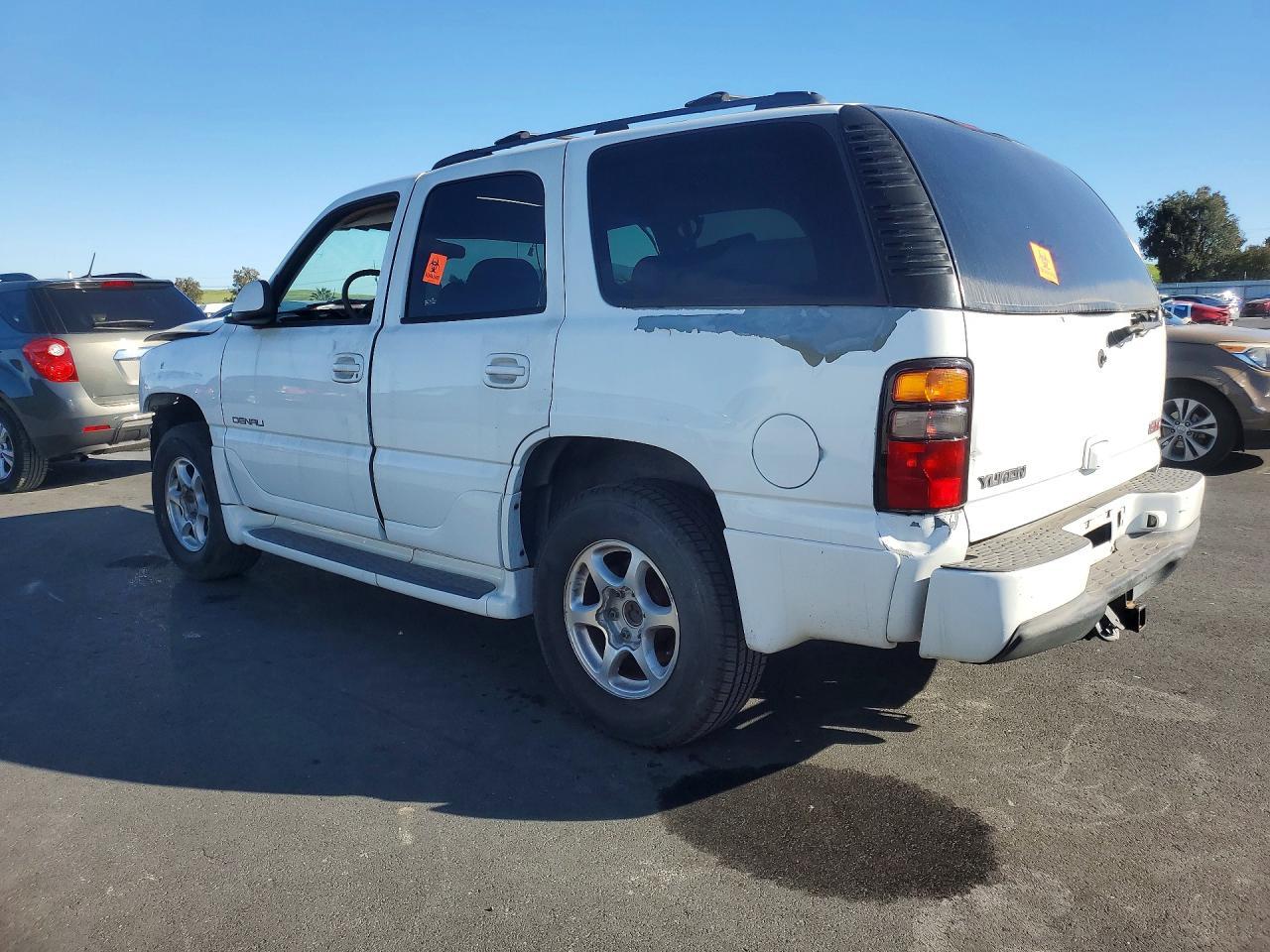 2006 GMC Yukon Denali - Фото 2