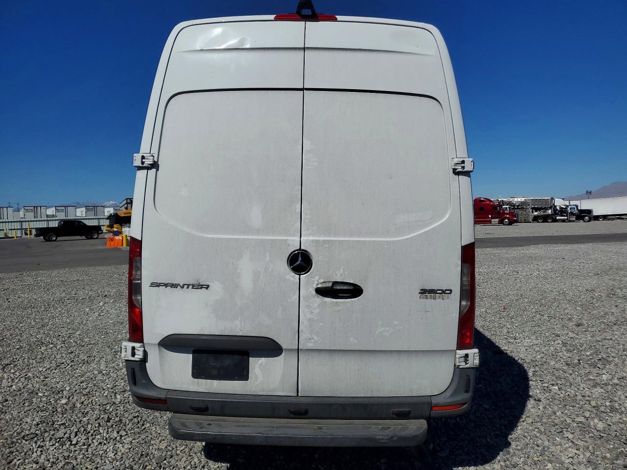 2021 Mercedes Benz Sprinter 2500 Delivery Van - Фото 6