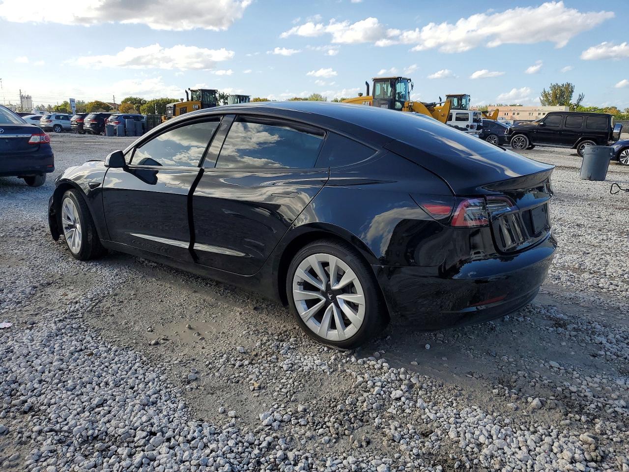 2023 Tesla Model 3 - Image 2