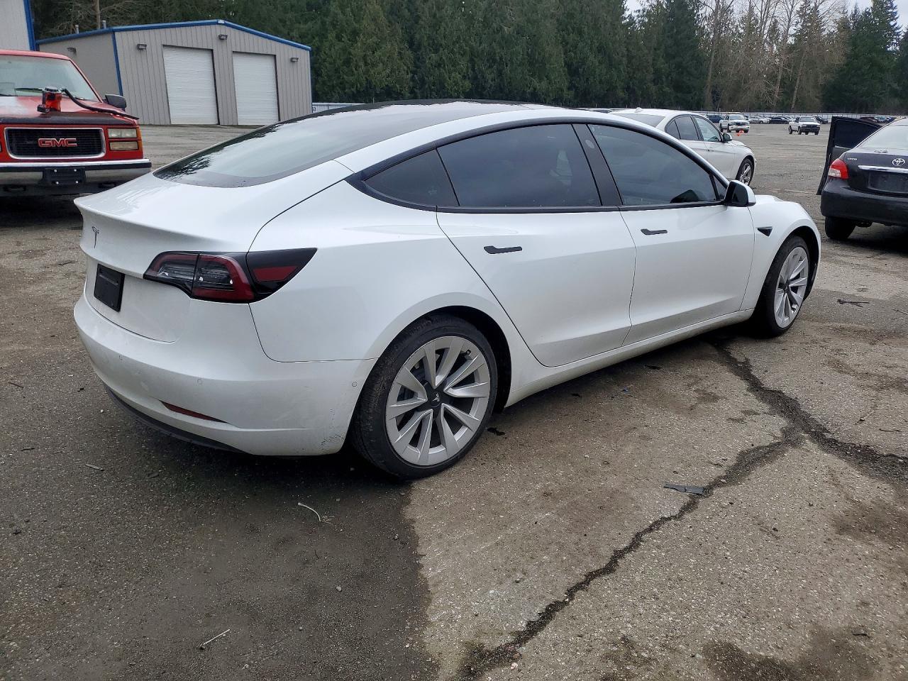 2021 Tesla Model 3 - Image 3