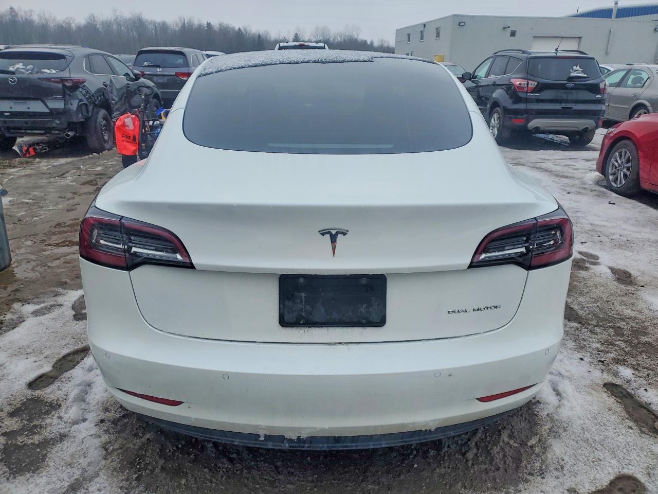 2022 Tesla Model 3 - Фото 6